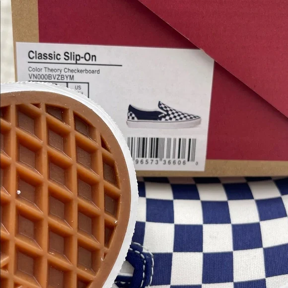 Vans Men’s Classic Slip-On
Color Theory Checkerboard
VN000BVZBYM Sneakers Beacon - Picture 16 of 16